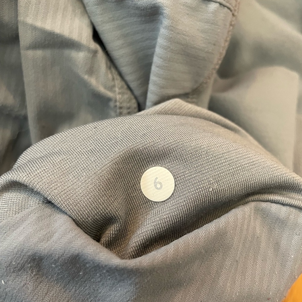 Gray  Lululemon Cropped Pants - Picture 3 of 5